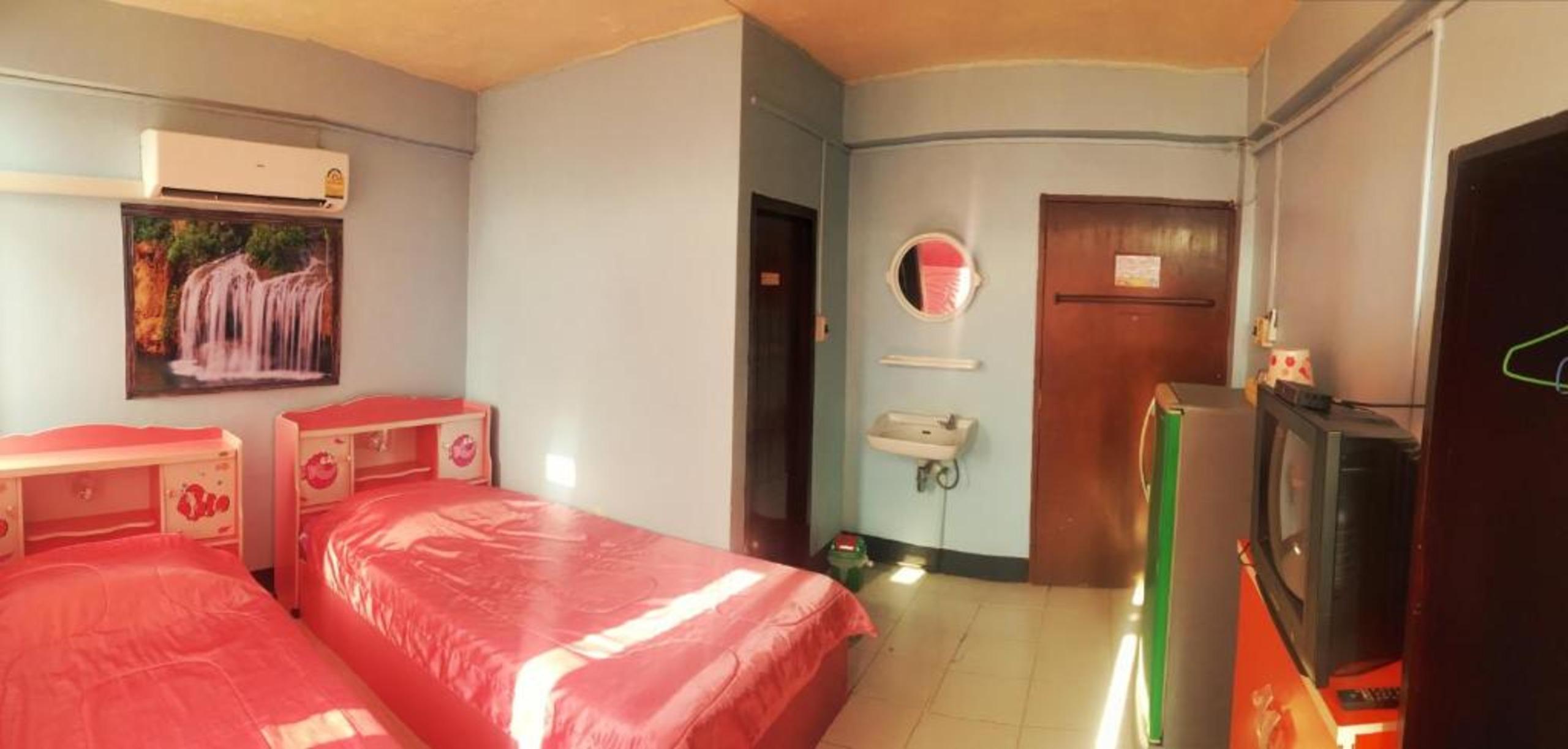 Chokchai Hotel Sai Yok Ngoại thất bức ảnh